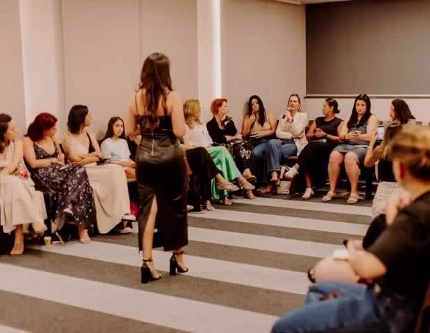 Haisa Hofmann em evento com empresárias